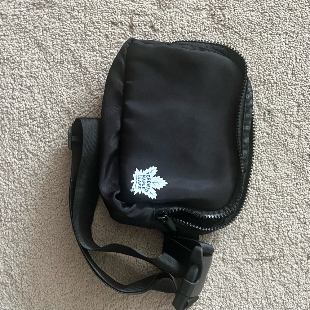Black Maple Leaf Men's Bag